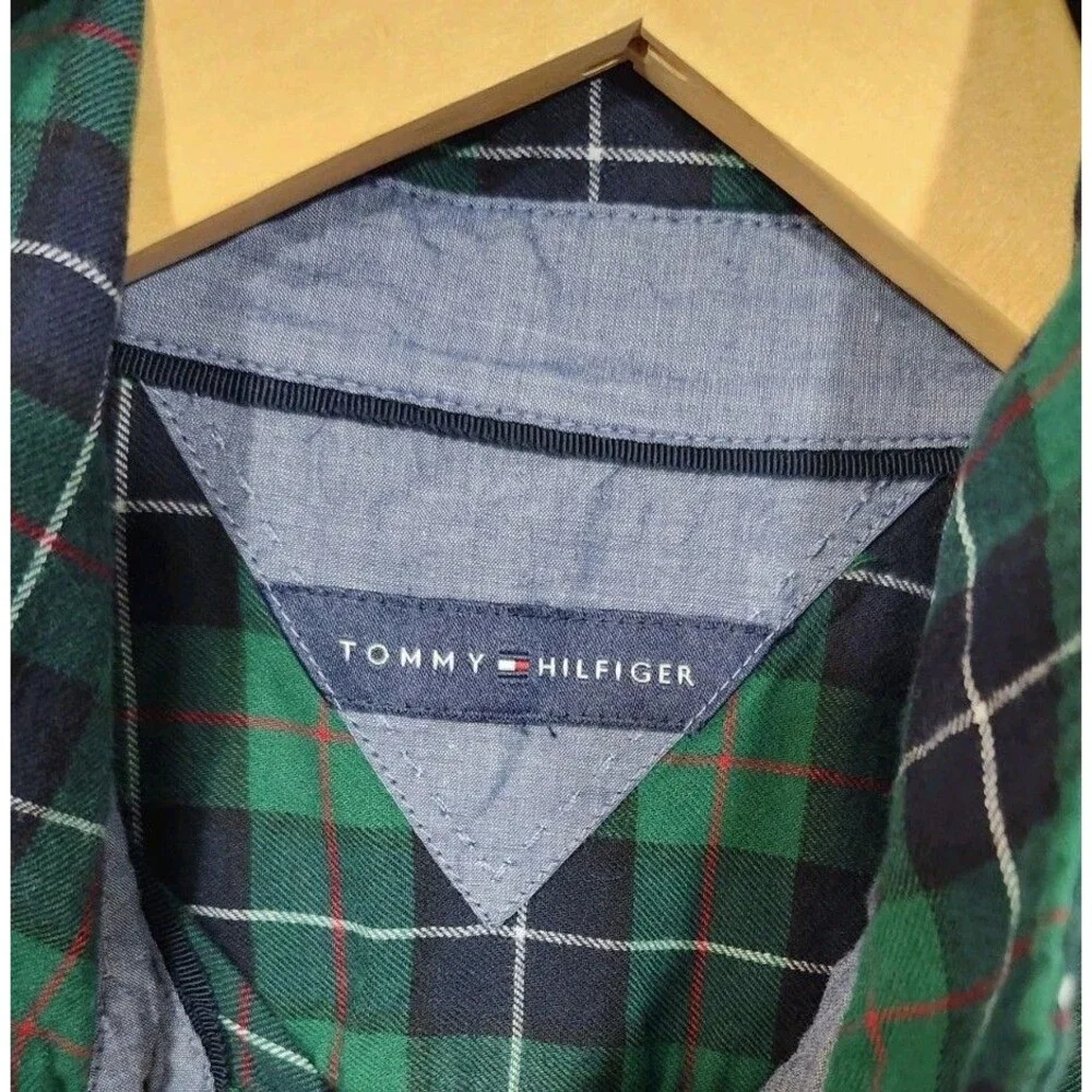 Tommy Hilfiger Women’s L Button Up Blue/Green Plaid Long Sleeve Preppy